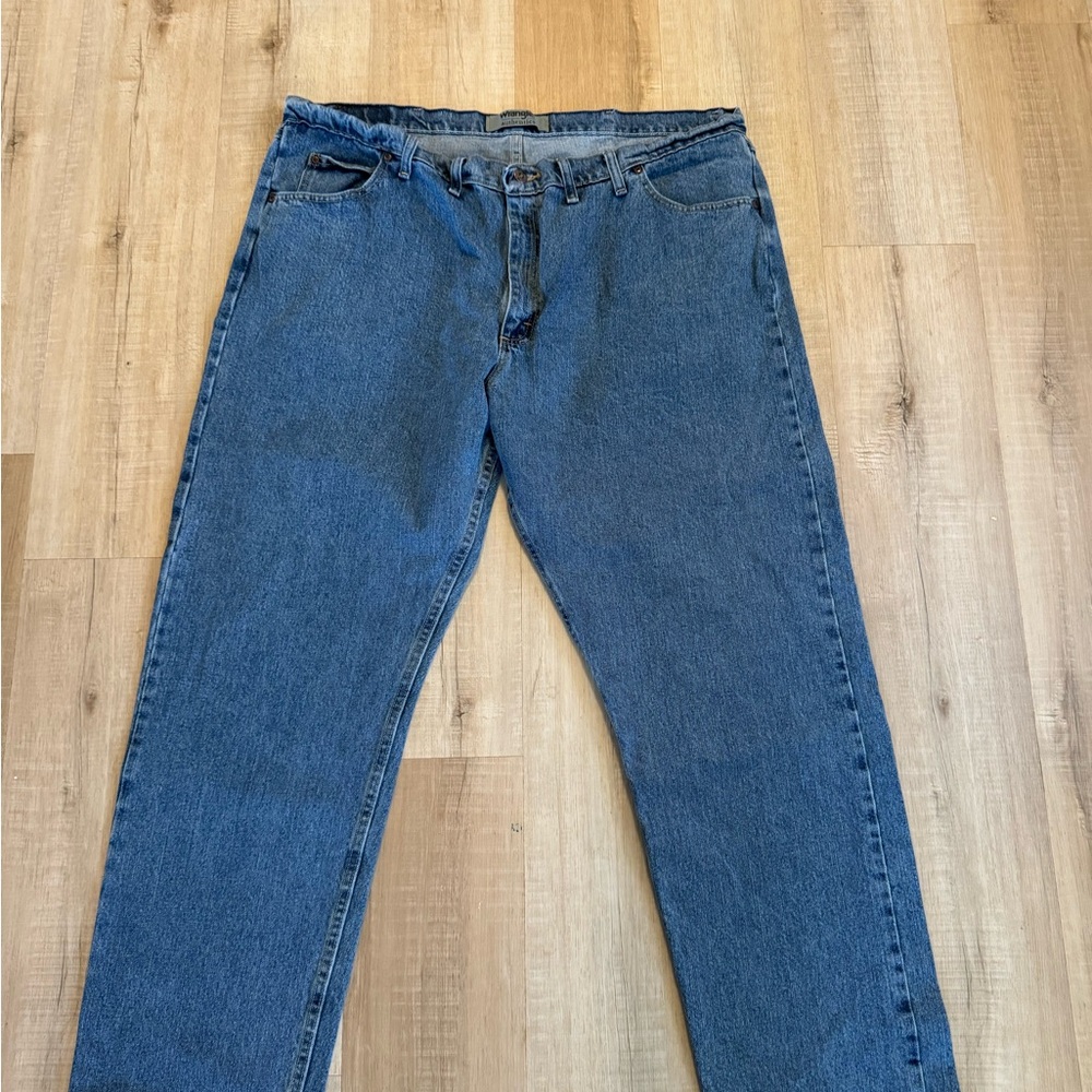 Wrangler Relaxed Fit Blue Jeans